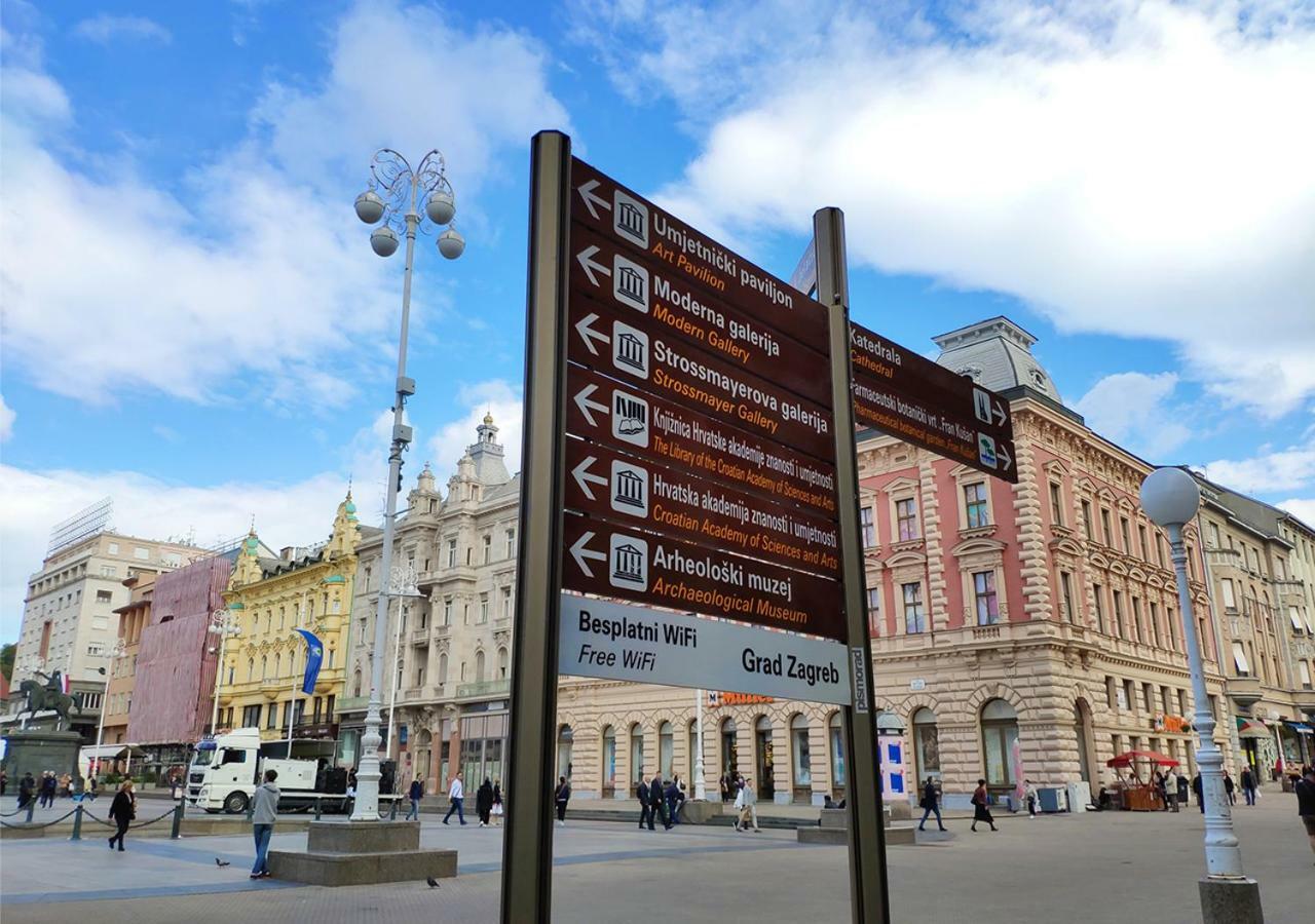 Luxurios And Historic Apartment "Shine" - Right On The Main Square ザグレブ エクステリア 写真